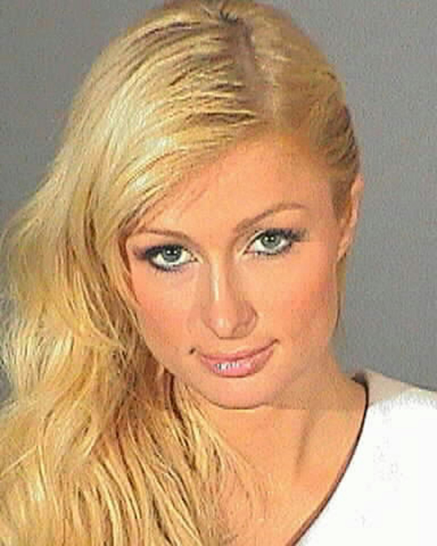 Paris Hilton mugshot